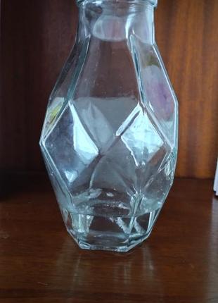 Старинная граненая стеклянная ваза маленькая в стиле арт-деко ...