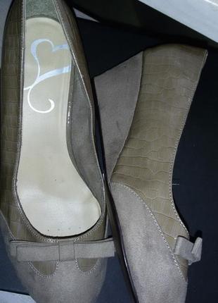 Новые туфли на танкетке 42 размера (28 см) arcadia
