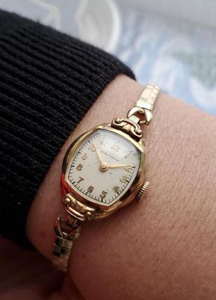 Waltham usa, антикварний механічний жіночій годинник