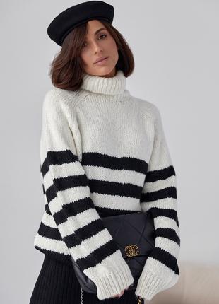 Вязаный женский свитер в полоску - молочный цвет, L