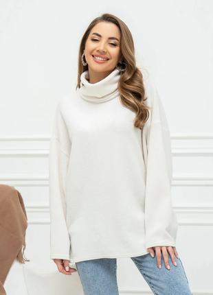 Молочный свободный свитер из ангоры с высоким горлом, размер S