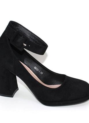 Жіночі замшеві туфлі з ремінцем на підборах чорний