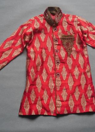 Індійський східний одяг для хлопчиків 6-7 років. туніка. сарі.