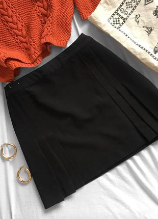 Трендова чорна спідниця-трапеція з костюмної тканини від new look