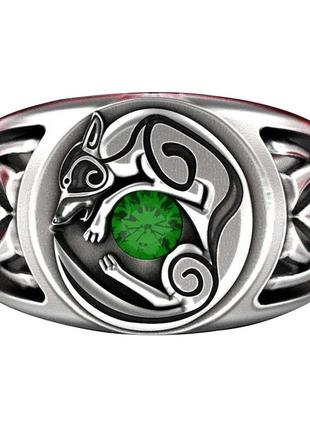 Стильное кольцо в виде волка лежащего на зеленом камне Кельтск...