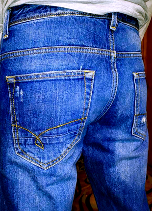 Оригинальные фирменные джинсы. как новые!