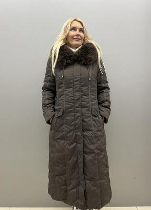 Женское зимнее пуховое пальто decently