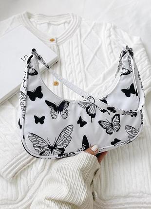 Белая сумочка с бабочками