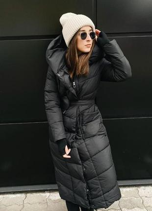 Женская зимняя теплая длинная куртка пуховик с капюшоном и поясом