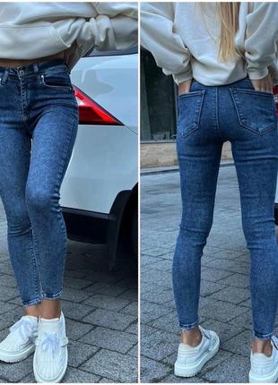 Женские джинсы мом синие