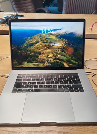 MacBook Pro 15'' (2019) i7 16GB 256Gb