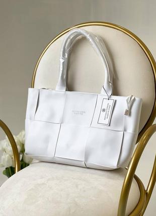 Женская сумка bottega vneta arco tote white