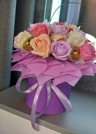 Букет подарочный с мыльными розами+ конфетами