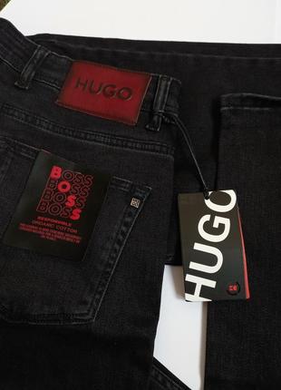 Мужские джинсы  черного цвета hugo boss