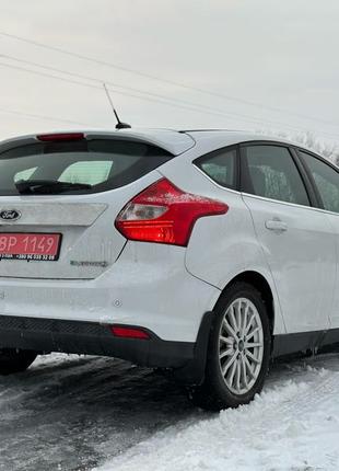 Ford focus mk3 2011-2015 кришка багажника Форд фокус YZ