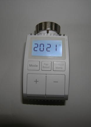 Термоголовка радіаторна, цифрова, терморегулятор