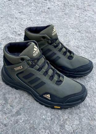Мужские кожаные зимние кроссовки adidas
