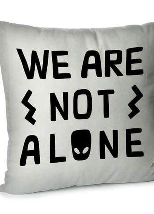 Подушка диванная с бархата we are not alone 45x45 см (45bp_uni...