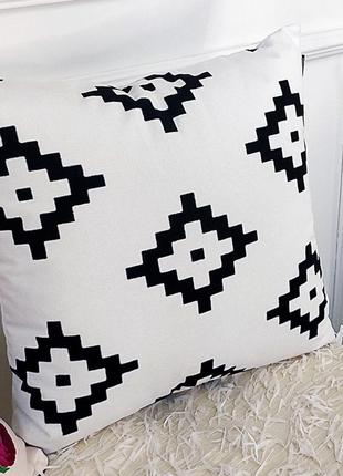Подушка диванная с бархата чёрные геометрические ромбы на бело...