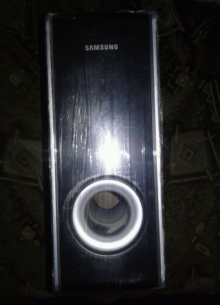 Новый сабвуфер Samsung 
Мощность и габариты на фото .
