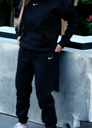 Жіночий зимовий костюм Nike на флісі чорний