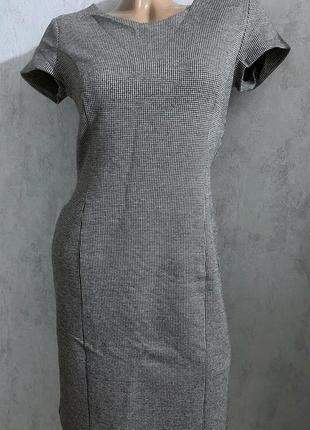 Силуэтное платье гусиная лапка р.38м