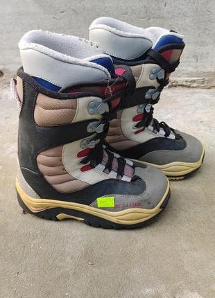 36-37р (23.5см) сноубордичні черевики, ботінки б/у deeluxe