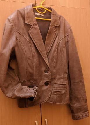 Кожаная куртка-пиджак promod, размер м.