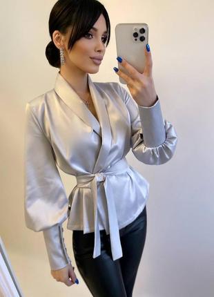 Блуза "нарцисс" изготовлена из ткани плотный шелк-сатин lux
