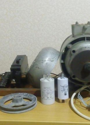 Електродвигун асинхронний АОЛ 22-2С (600 w) +комплект на фото 1