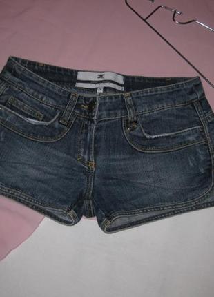 Секси шорты короткие джинсовые с потертостями elisabetta franc...