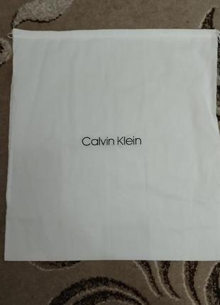 Calvin klein следик для одежды для сумки большой белый