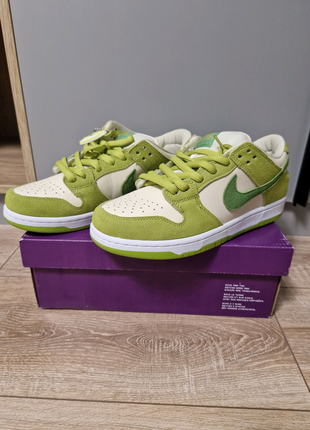 Кроссовки Nike SB Dunk Low Green Apple