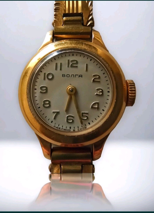 Женские наручные позолоченные часы "Волга" СССР