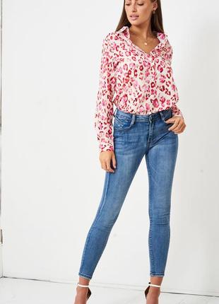 Новая стильная блузка "love frontrow" розовый леопард. размер s.