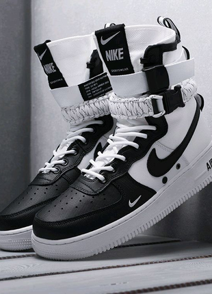 Чоловічі кросівки Nike SF Air force