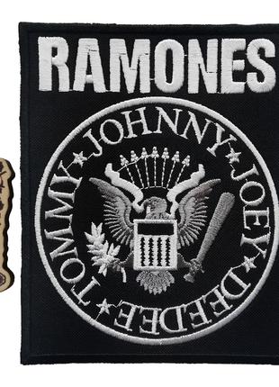 Рок нашивка Ramones, черная, прямоугольная 9,8х12 см.