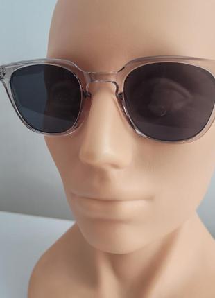 Солнцезащитные очки прямоугольные серые