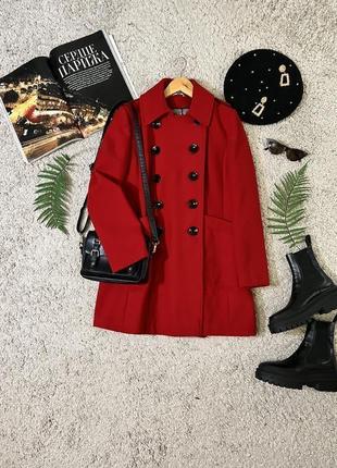 Яркое красное двубортное пальто No753