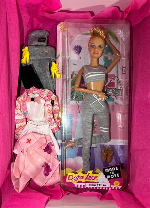 Набор кукла с одеждой и обувью для кукол типа Барби