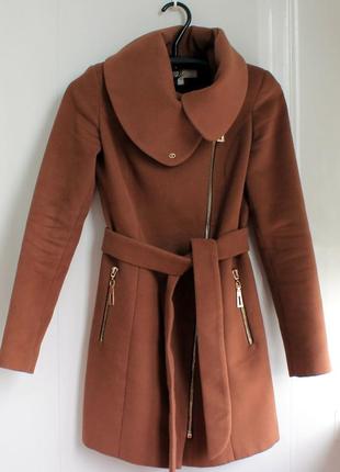 Жіноче пальто коричневе