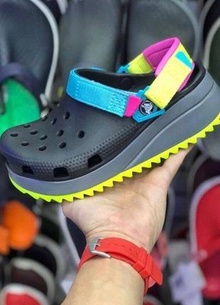 Крокс классик хайкер платформа черные с зеленым сабо crocs cla...