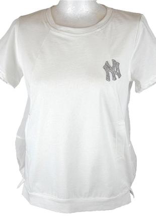 Белая женская футболка со значком ny
