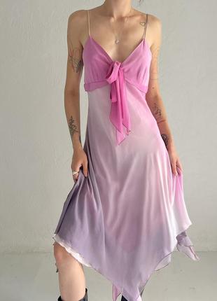Роскошное розовое асимметричное омбре платье розово фиолетово-...