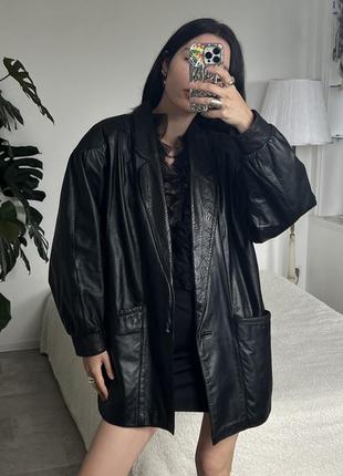 Черная винтажная оверса кожаная куртка косуха