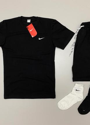 Nike футболка-шорти-2пари носки