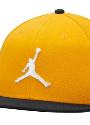 Кепка Nike JORDAN PRO JUMPMAN SNAPBACK жовтий, чорний Уні MISC