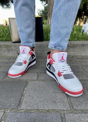 Кроссовки nike air jordan retro 4 (белые с красным)