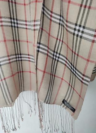 Трендовий бежевий шарф в клітку  Burberry london , made in Nenal