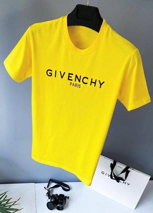 Футболка givenchy